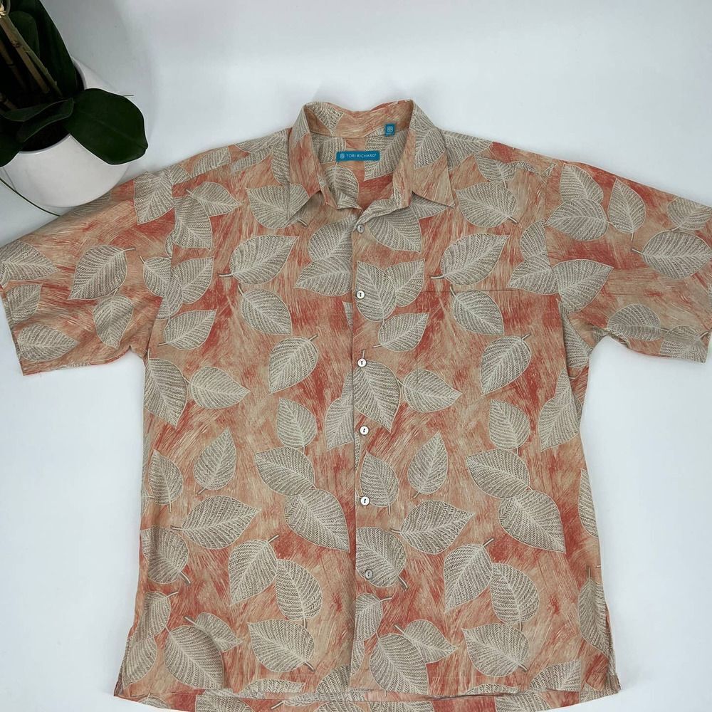 Vintage Hawaiian Aloha Shirt Tori Richards Mens XL Tan/Gray/Red